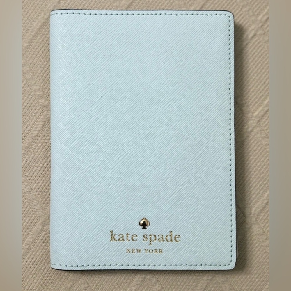 NWOT Kate Spade Passport Holder Mikas Pond Island Waters Light Blue Travel